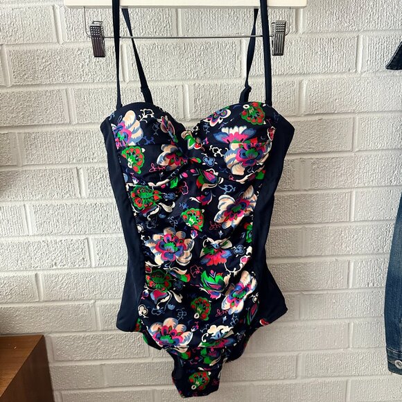 Boden Navy Blue/ Floral One Piece Swimsuit -- size 6 - Picture 1 of 8